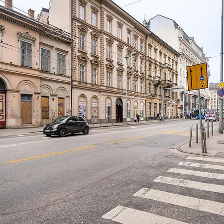 Studio Station With Gallery Budapešť Exteriér fotografie
